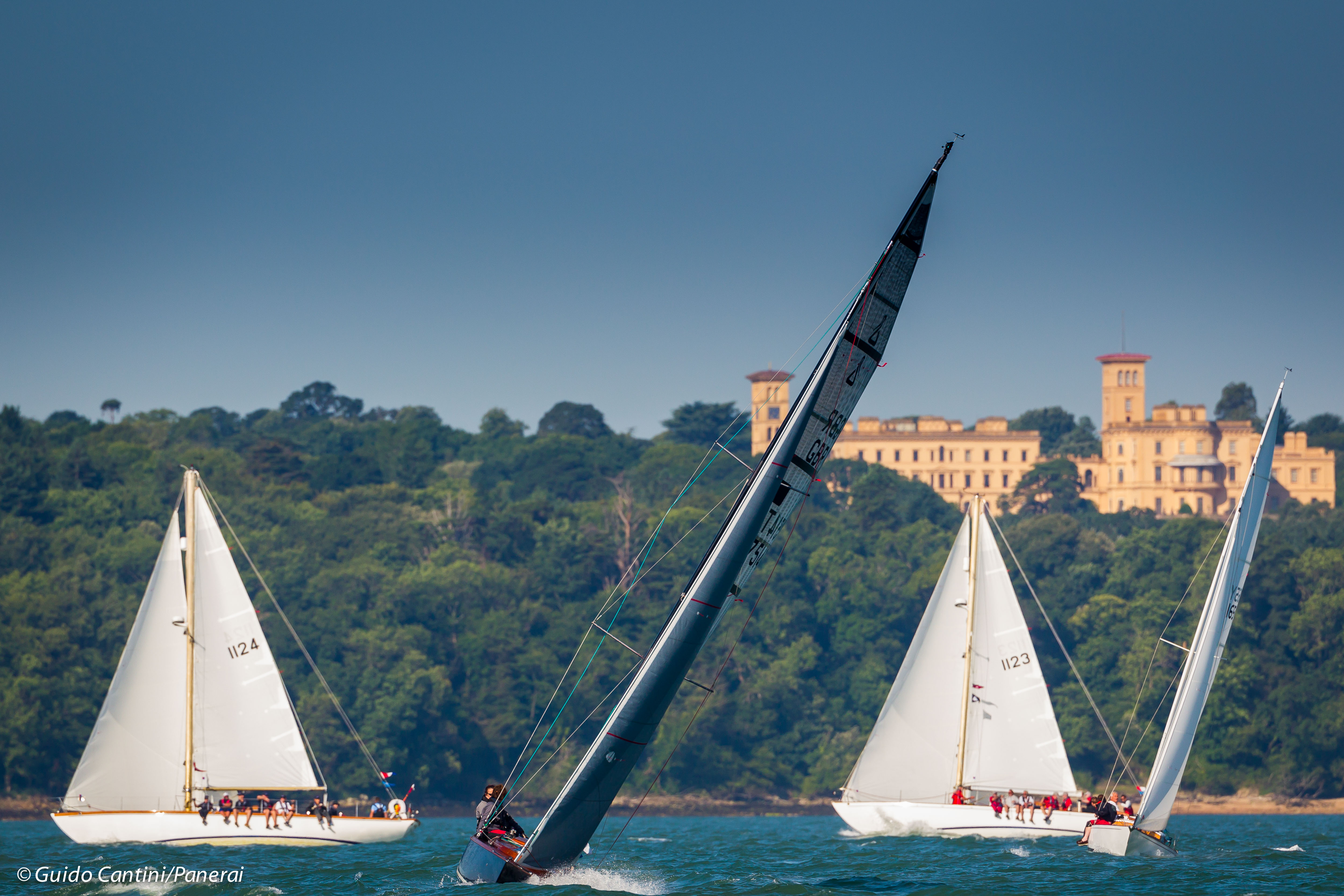 Image of Yachts starting from RYS Cowes. photo credit Guido Cantini