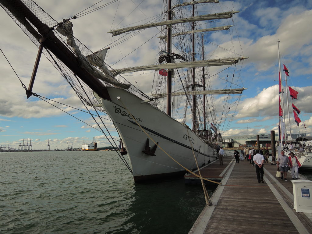 image of Artemis-Dutch flagged