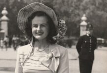In Loving Memory of Anne Patricia Mills 1925-2024 Anne Patricia Mills outside Buckingham Palace in 1954 after attending a garden party to celebrate her father being Lord Mayor